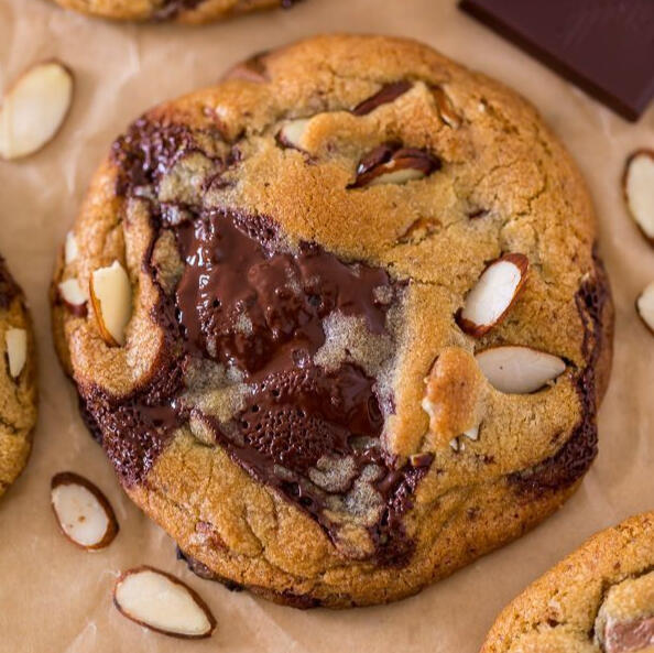 Nuggetz Almond Cookies
